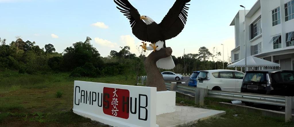 קוצ'ינג Place2Stay @ Campus Hub מראה חיצוני תמונה
